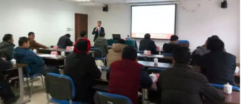 刘志华老师受邀给西藏洛隆县干部做思维培训